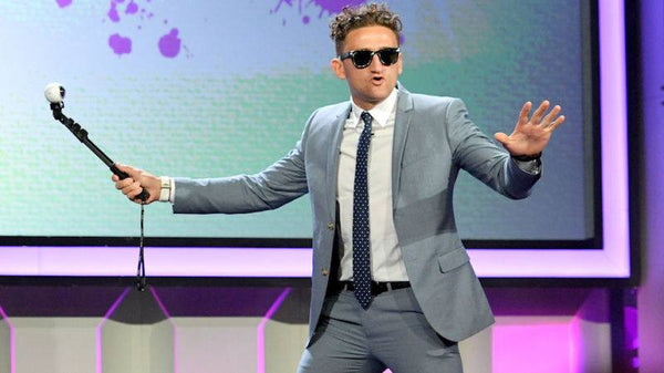 YouTube star Casey Neistat uses the Quik Pod ULTRA with Samsung Gear 360